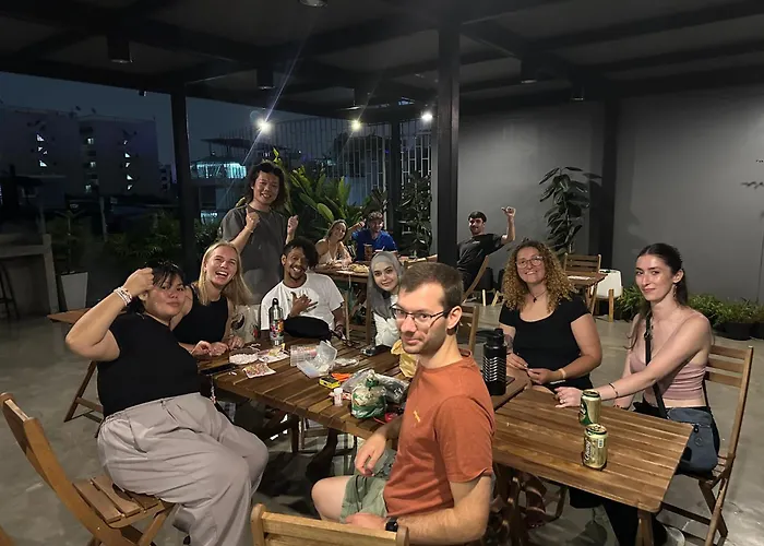 Ti Thong Hostel